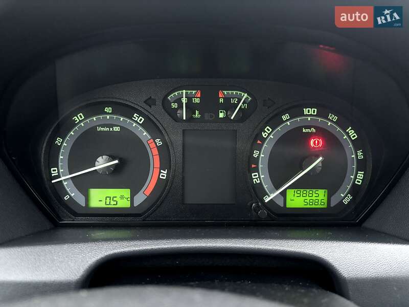 Хетчбек Skoda Fabia 2005 в Києві фото 2 Хетчбек Skoda Fabia 2005 в Києві