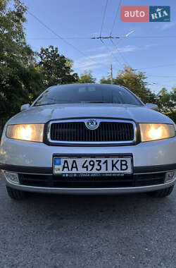 Седан Skoda Fabia 2004 в Києві