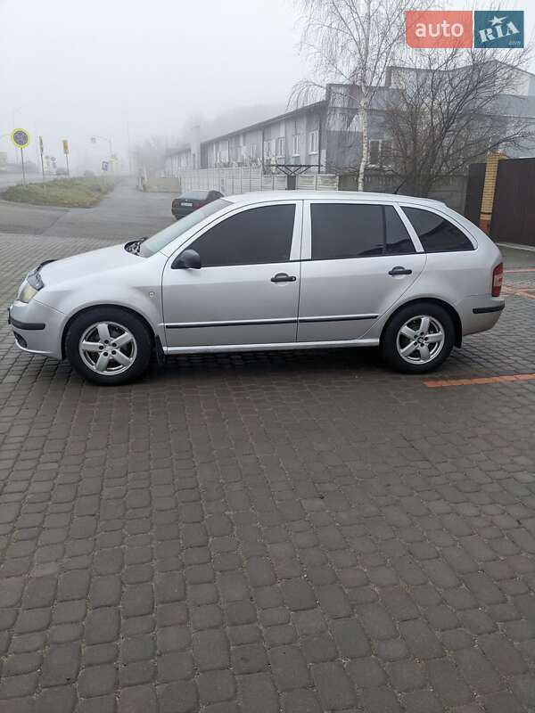 Универсал Skoda Fabia 2005 в Виннице