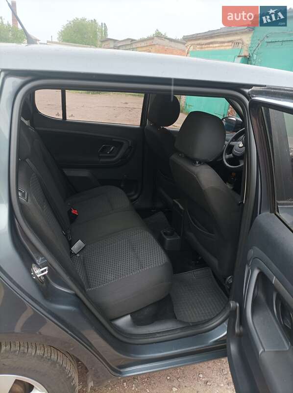 Хетчбек Skoda Fabia 2011 в Прилуках