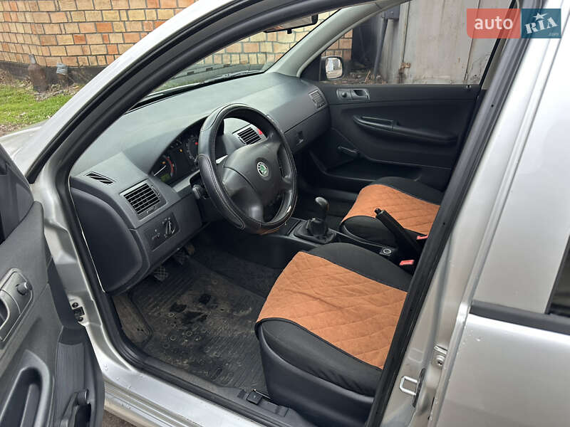 Хетчбек Skoda Fabia 2006 в Києві