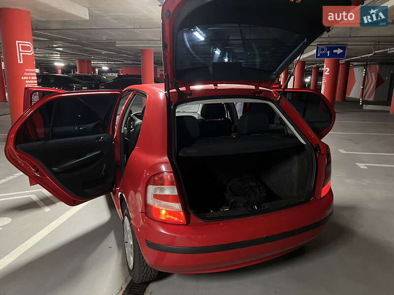 Хетчбек Skoda Fabia 2007 в Києві