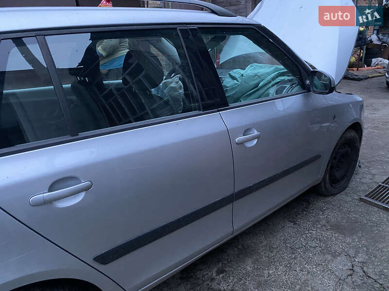 Универсал Skoda Fabia 2008 в Полтаве