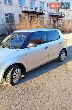Хэтчбек Skoda Fabia 2008 в Запорожье