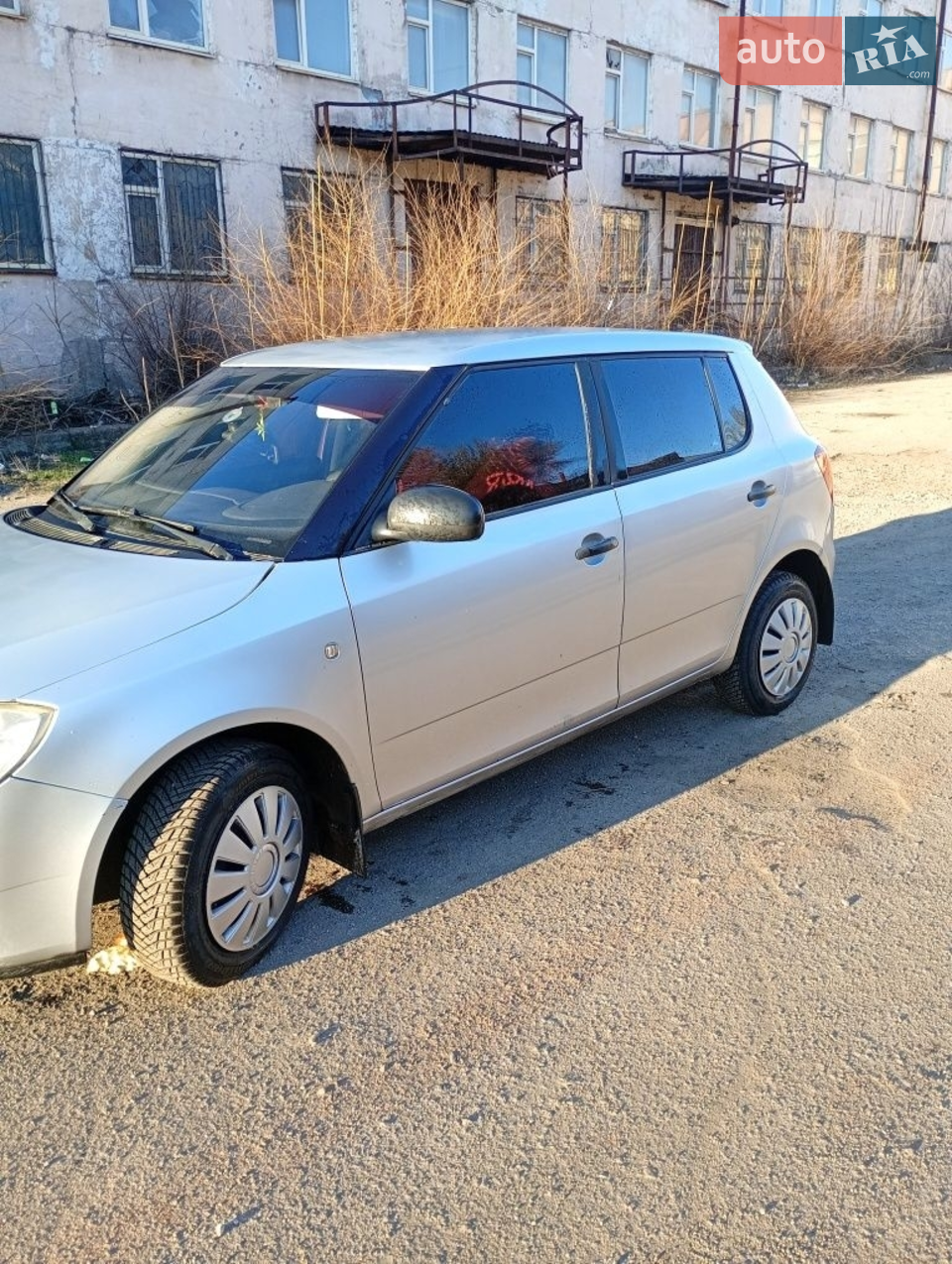 Продам фабию 2008г
1.2 мотор
Газ/бенз(газ не вписан)
Резина новая
Цепь ГРМ поменял на 295тыс.км
Масла+фильтра поменяны на 305тыс.
Переоформление!!!
Мелкие косяки по кузову
Все остальное по тел.
Если не беру трубку значит я на сутках,пишите,отвечу.