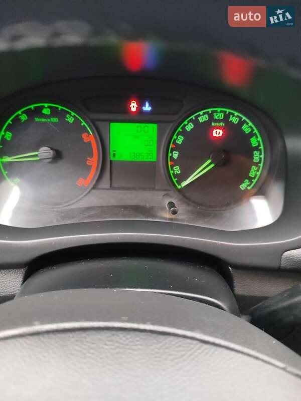 Хэтчбек Skoda Fabia 2008 в Харькове