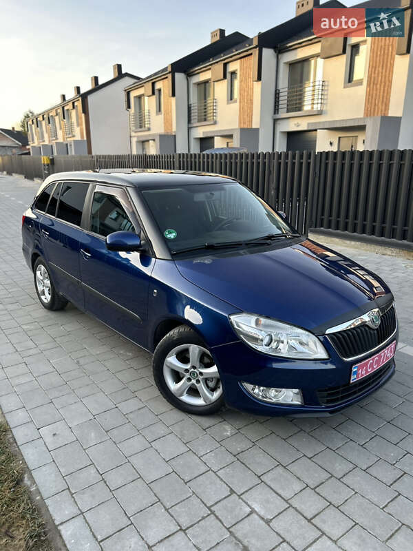 Універсал Skoda Fabia 2010 в Івано-Франківську