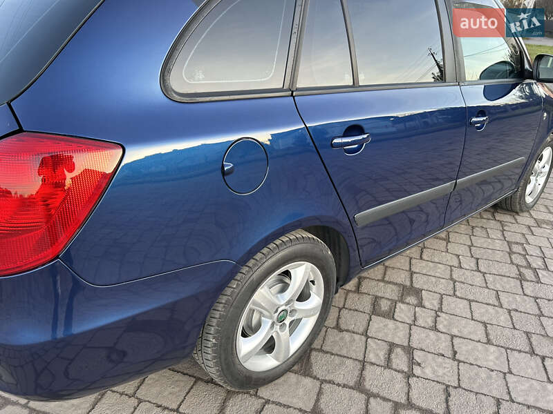 Універсал Skoda Fabia 2010 в Івано-Франківську