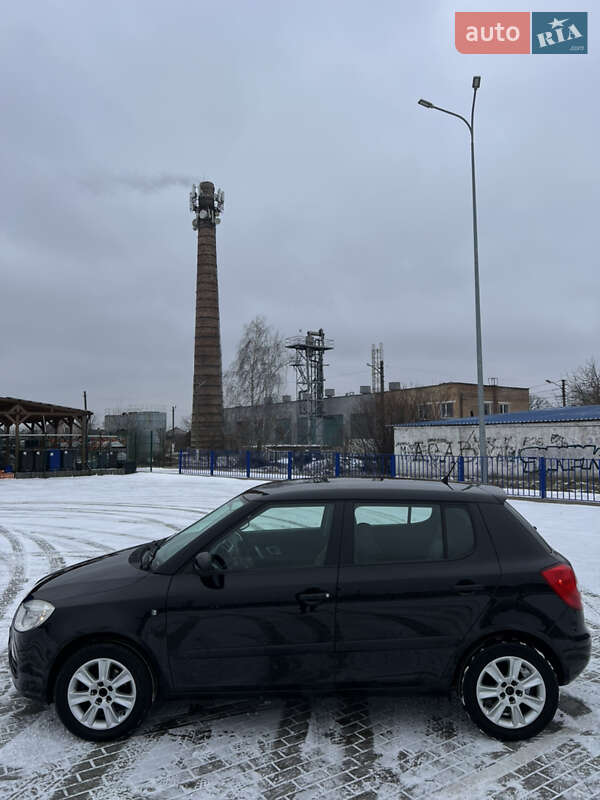 Універсал Skoda Fabia 2009 в Нововолинську