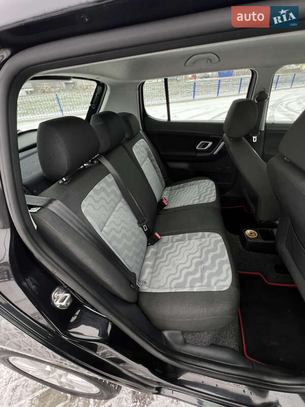 Універсал Skoda Fabia 2009 в Нововолинську