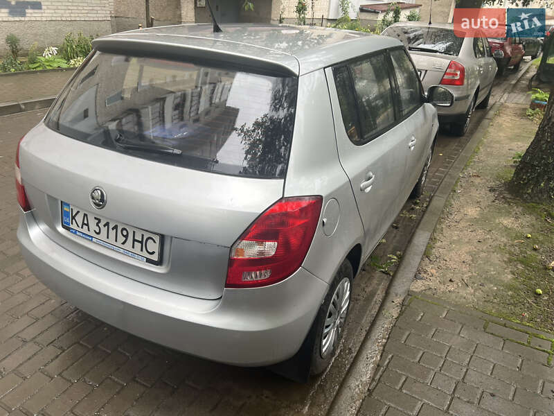 Хэтчбек Skoda Fabia 2013 в Луцке