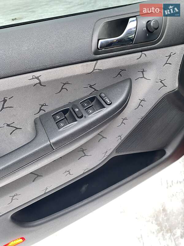 Универсал Skoda Fabia 2001 в Киеве