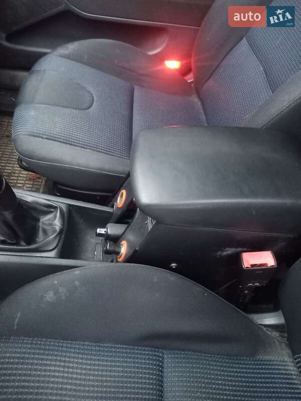 Хэтчбек Skoda Fabia 2006 в Киеве фото 11 Хэтчбек Skoda Fabia 2006 в Киеве
