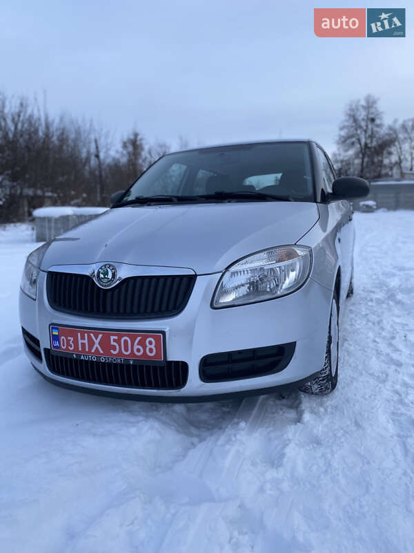 Универсал Skoda Fabia 2009 в Хороле