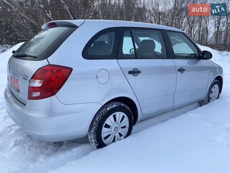 Универсал Skoda Fabia 2009 в Хороле