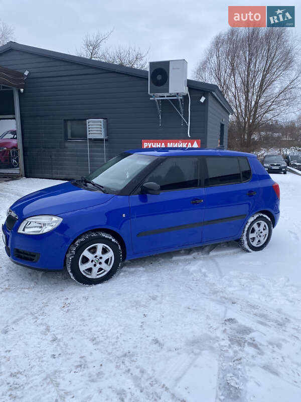 Хэтчбек Skoda Fabia 2009 в Ровно