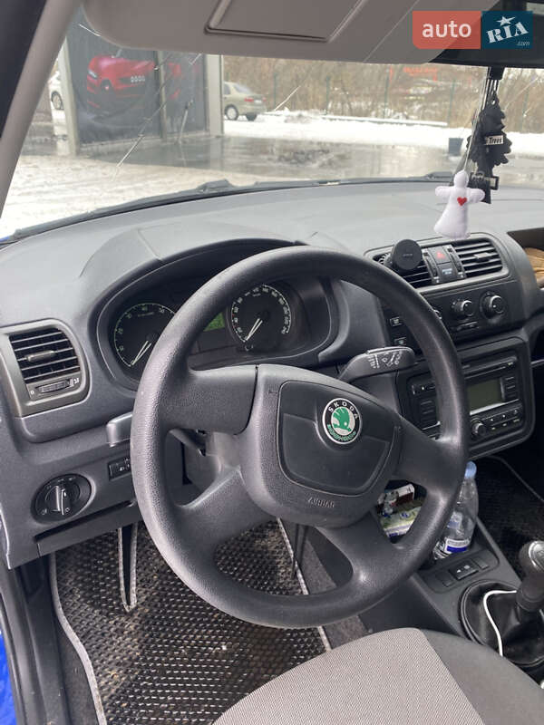 Хэтчбек Skoda Fabia 2009 в Ровно