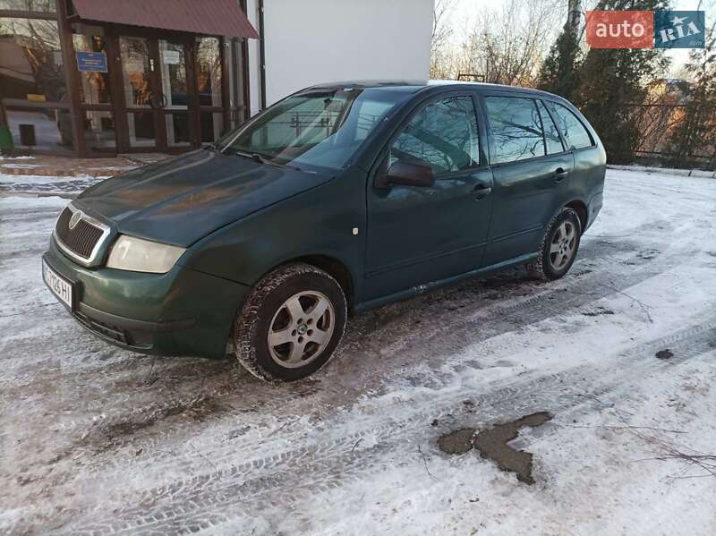 Хетчбек Skoda Fabia 2003 в Луцьку