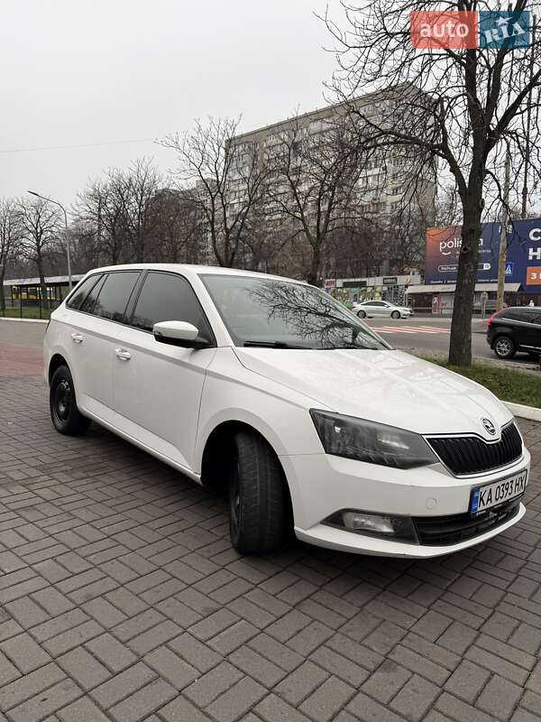 Универсал Skoda Fabia 2015 в Киеве