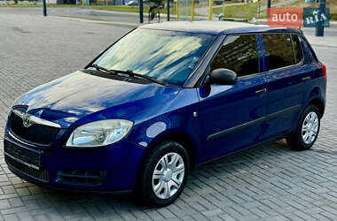 Хэтчбек Skoda Fabia 2009 в Днепре