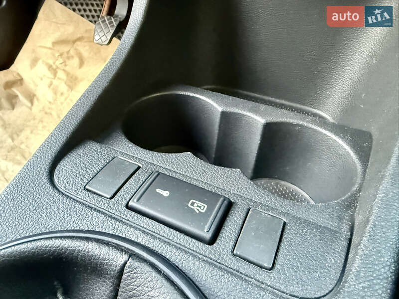 Хэтчбек Skoda Fabia 2009 в Днепре