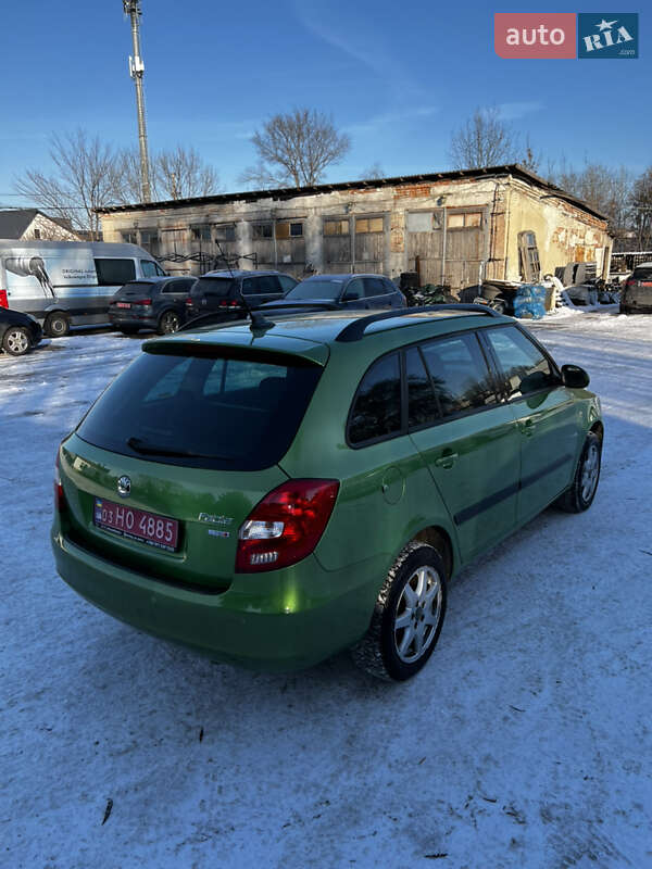 Универсал Skoda Fabia 2011 в Луцке