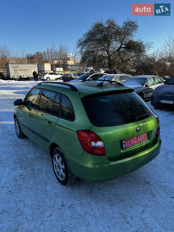 Универсал Skoda Fabia 2011 в Луцке