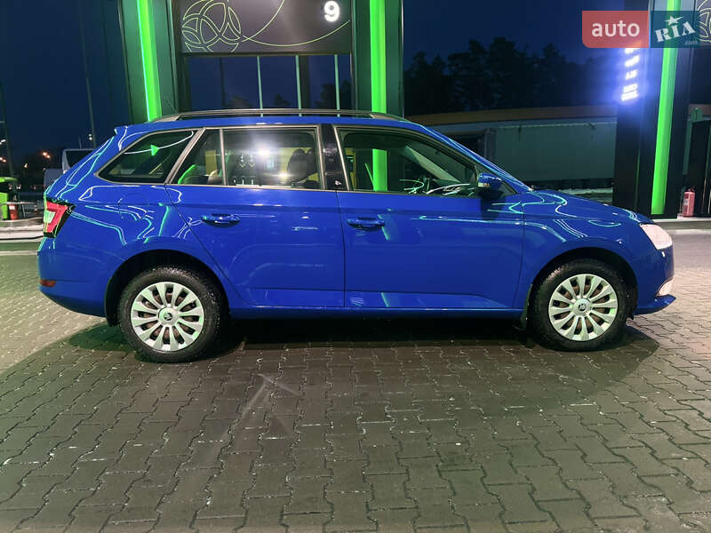 Универсал Skoda Fabia 2021 в Киеве