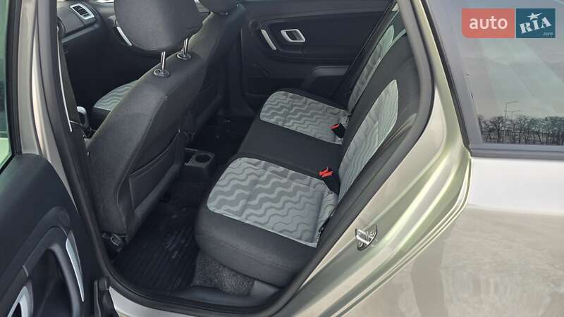 Універсал Skoda Fabia 2009 в Дніпрі