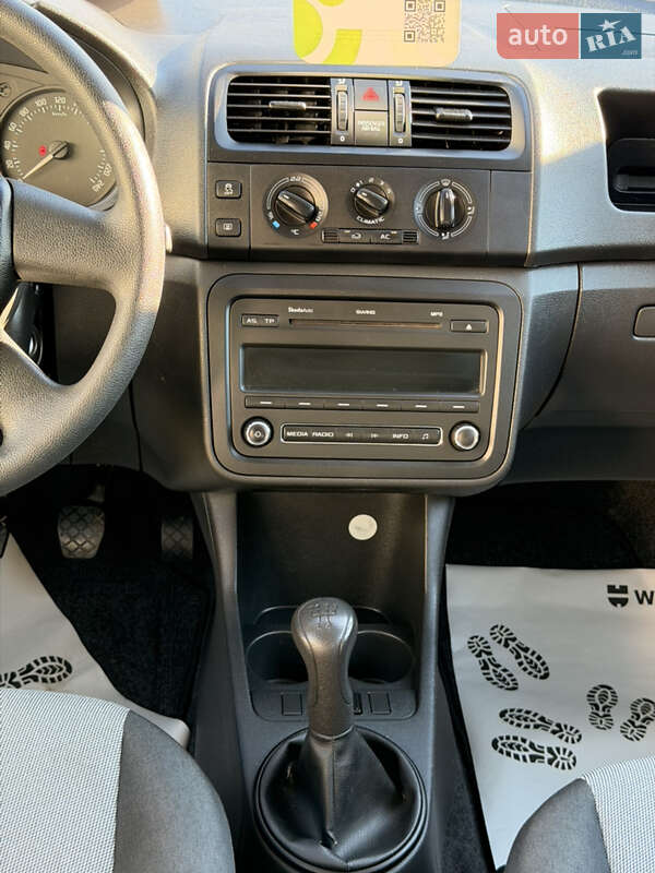 Хэтчбек Skoda Fabia 2011 в Кривом Роге