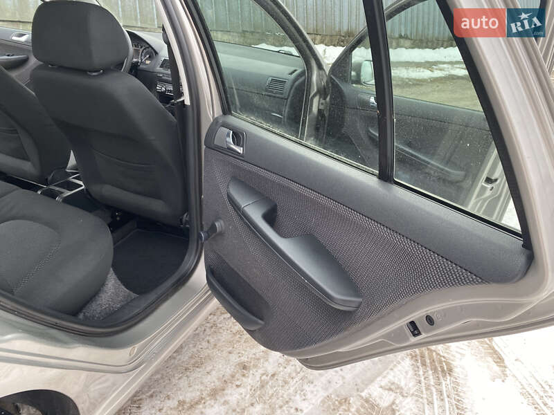 Универсал Skoda Fabia 2006 в Ивано-Франковске фото 31 Универсал Skoda Fabia 2006 в Ивано-Франковске