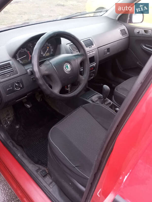 Хэтчбек Skoda Fabia 2007 в Киеве