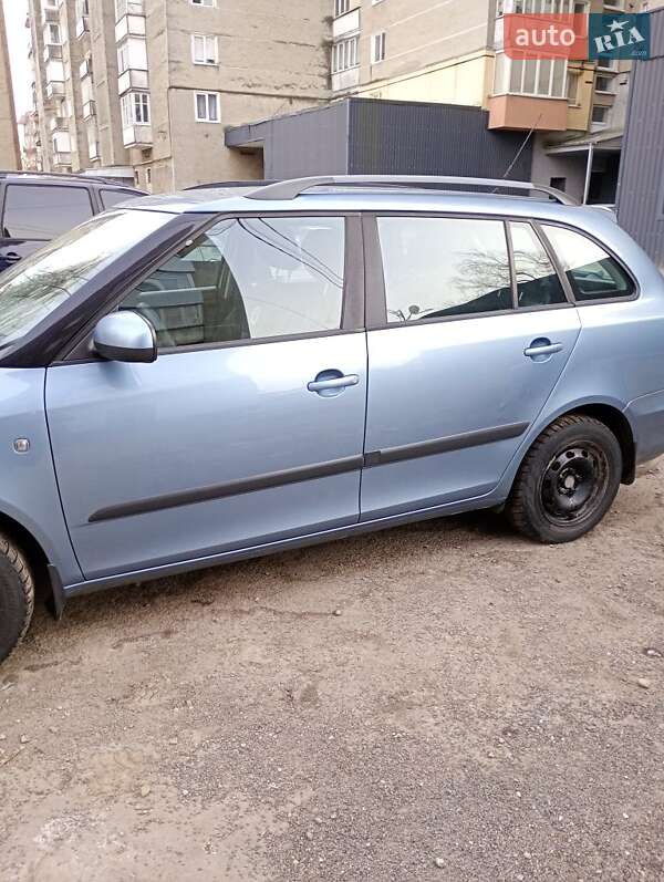 Универсал Skoda Fabia 2009 в Коломые фото 2 Универсал Skoda Fabia 2009 в Коломые