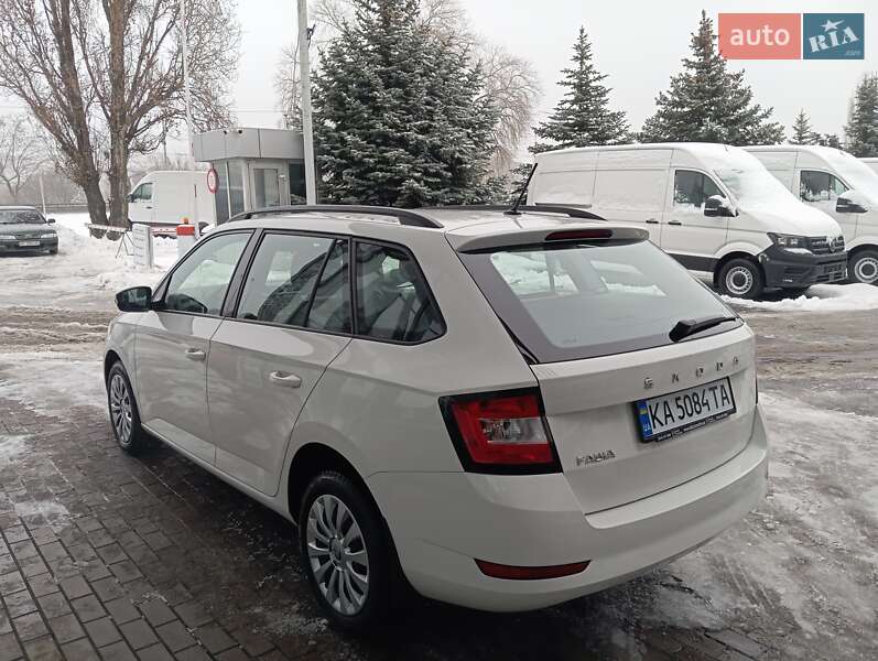 Универсал Skoda Fabia 2021 в Киеве