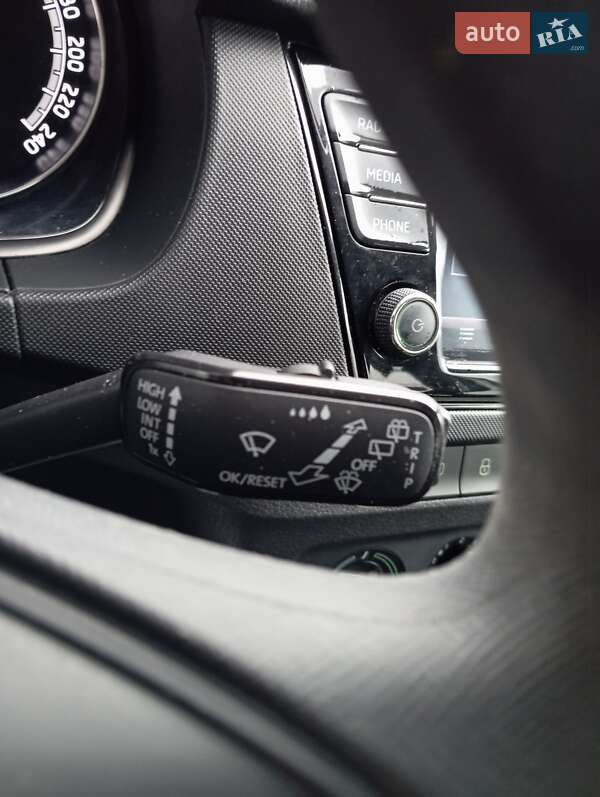 Универсал Skoda Fabia 2021 в Киеве