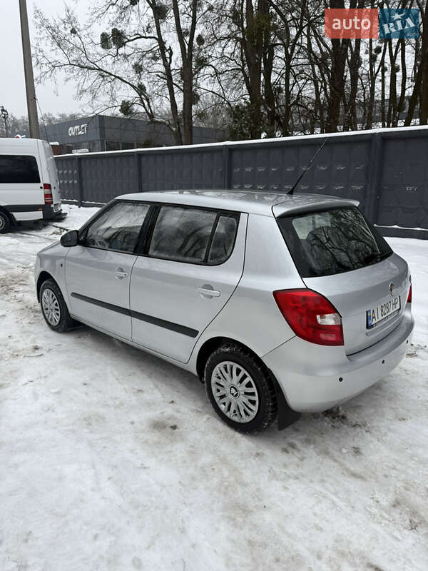 Хэтчбек Skoda Fabia 2008 в Киеве