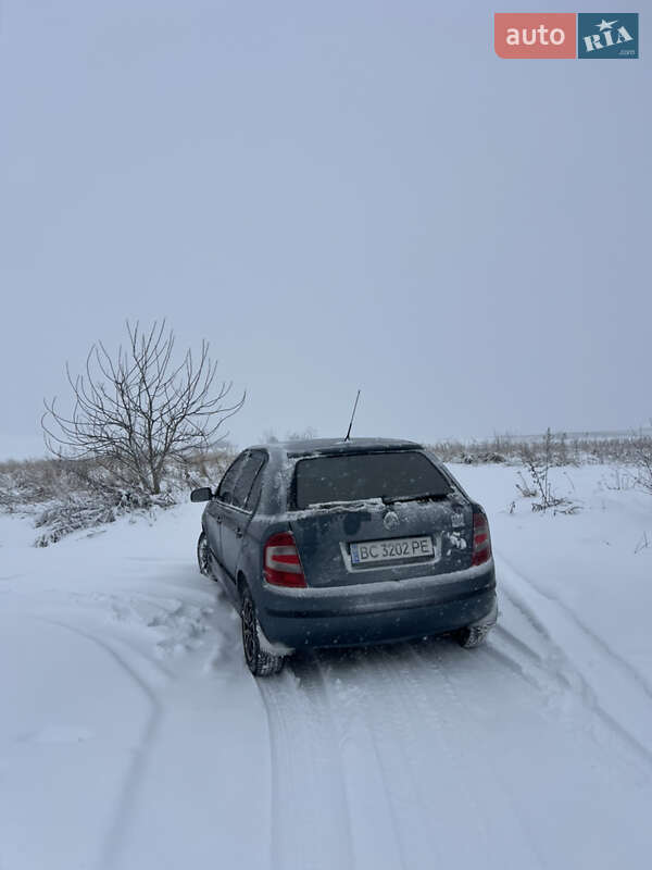 Хэтчбек Skoda Fabia 2005 в Львове