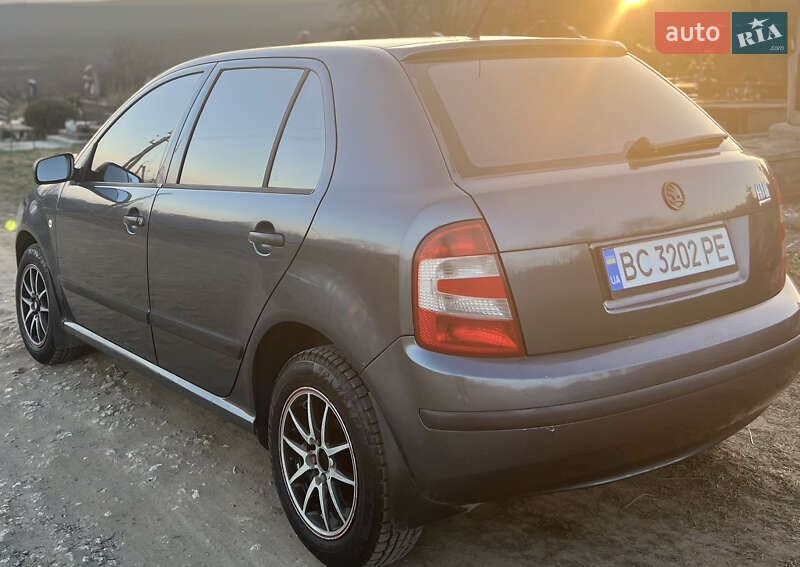 Хэтчбек Skoda Fabia 2005 в Львове
