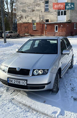 Хэтчбек Skoda Fabia 2003 в Ровно