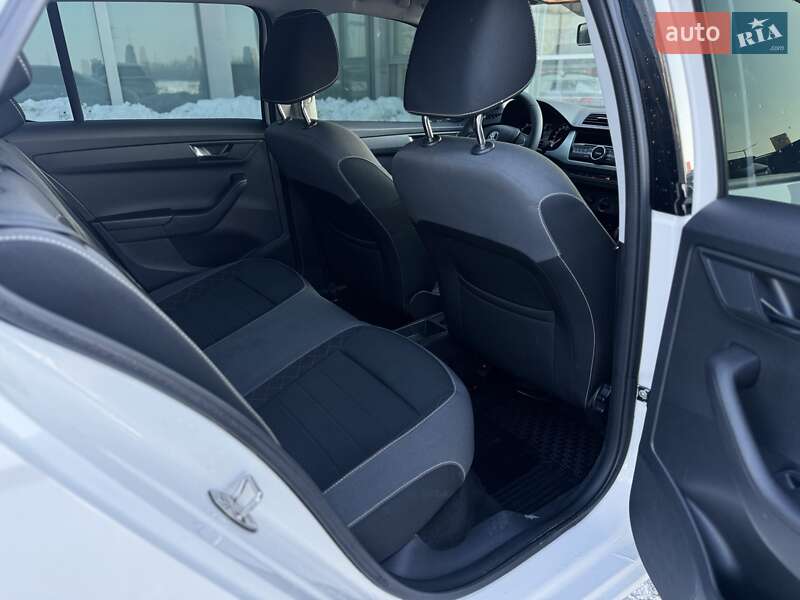 Хэтчбек Skoda Fabia 2019 в Мукачево