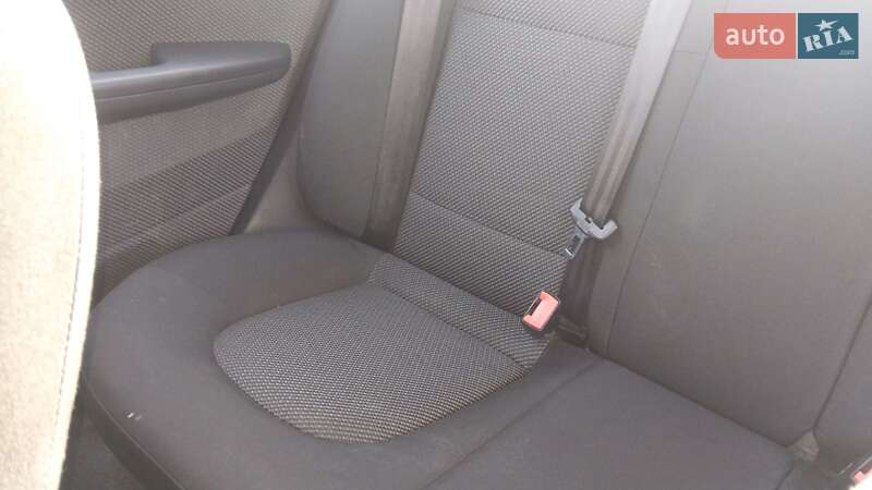 Универсал Skoda Fabia 2004 в Чернигове