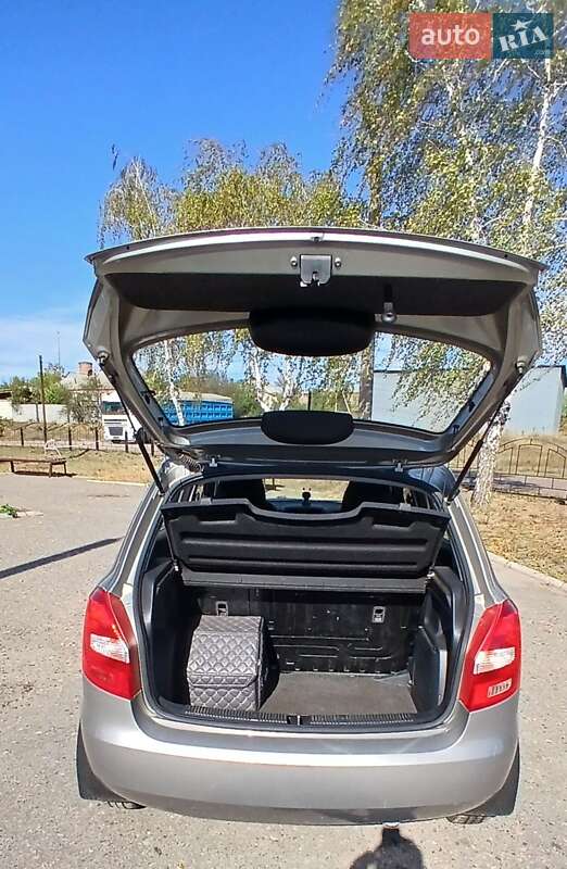 Хэтчбек Skoda Fabia 2012 в Богодухове