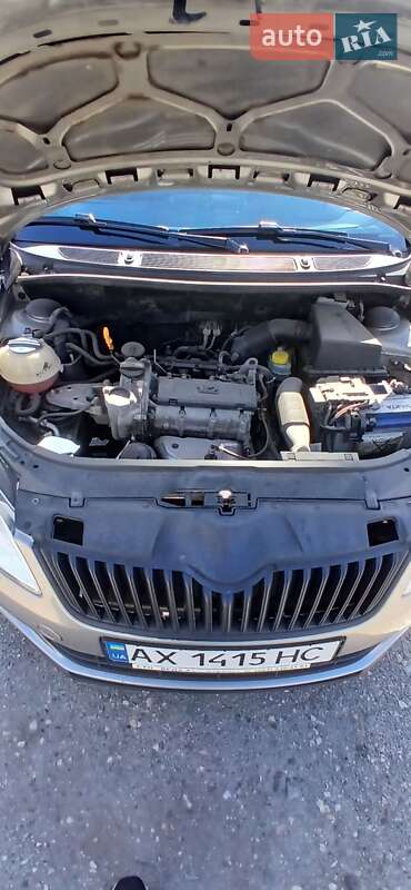 Хэтчбек Skoda Fabia 2012 в Богодухове