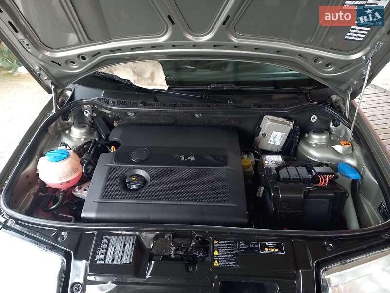 Хэтчбек Skoda Fabia 2006 в Мукачево