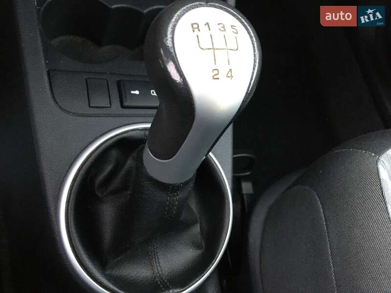 Хэтчбек Skoda Fabia 2009 в Харькове