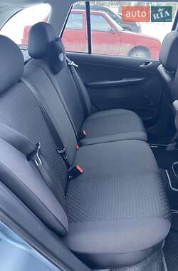 Універсал Skoda Fabia 2004 в Сумах