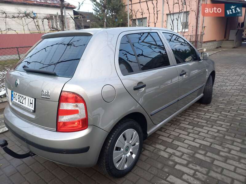 Хэтчбек Skoda Fabia 2006 в Мукачево