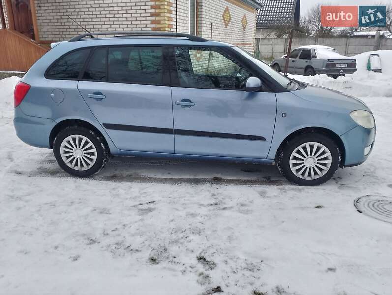 Универсал Skoda Fabia 2009 в Луцке