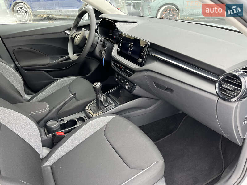 Хэтчбек Skoda Fabia 2024 в Киеве