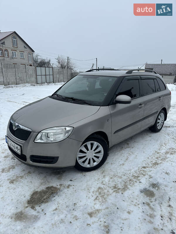 Универсал Skoda Fabia 2008 в Новой Водолаге фото 4 Универсал Skoda Fabia 2008 в Новой Водолаге